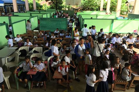 “Operation Baklas”, ginagawa na sa mga silid aralan sa Naga City.